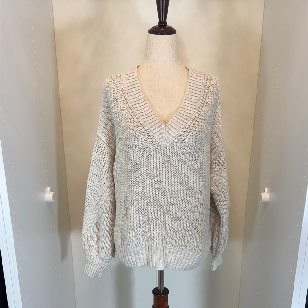 American Eagle Outfitters Cream V-Neck Chunky Knit Sweater